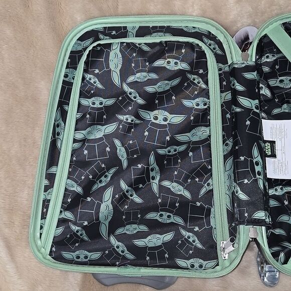 AMERICAN TOURISTER DISNEY STAR WARS HARDSIDE UPRIGHT 16" CARRY-ON LUGGAGE - NEW - Picture 9 of 12